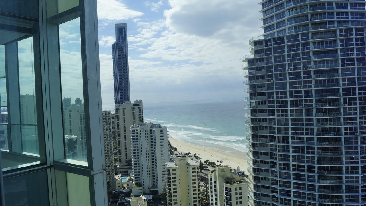 Private Apartment With Ocean Views At Q1 Resort Gold Coast Exterior foto